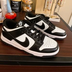 Nike panda dunks black & white womens 7